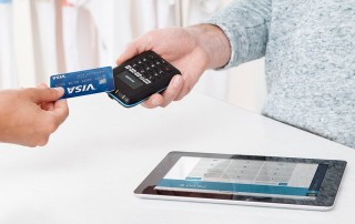 Payleven reader accepting contactless card